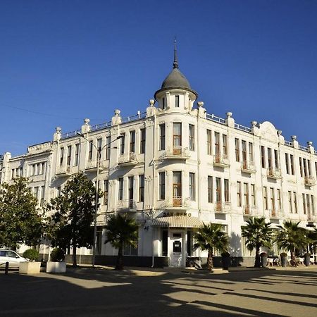 Ritsa Hotel Soechoemi Buitenkant foto