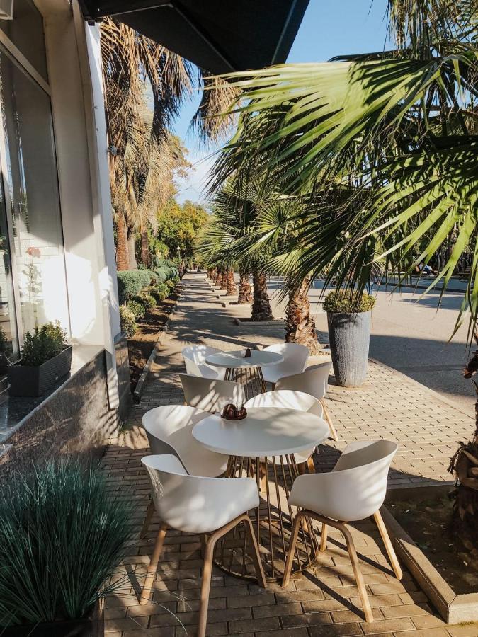 Ritsa Hotel Soechoemi Buitenkant foto