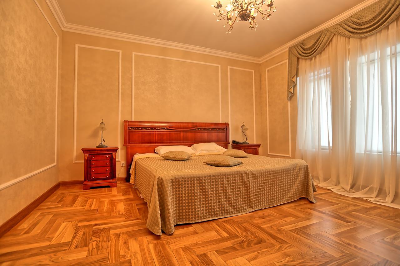 Ritsa Hotel Soechoemi Buitenkant foto