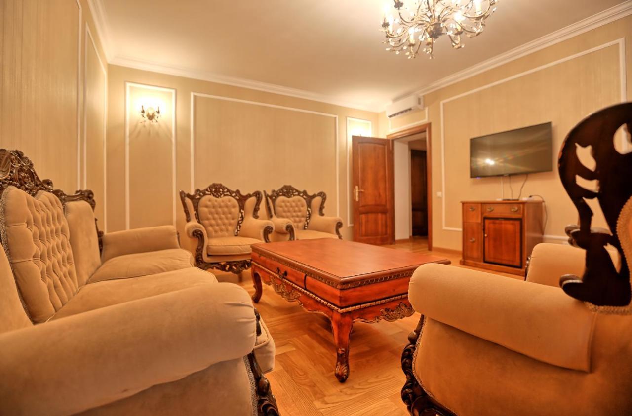 Ritsa Hotel Soechoemi Buitenkant foto