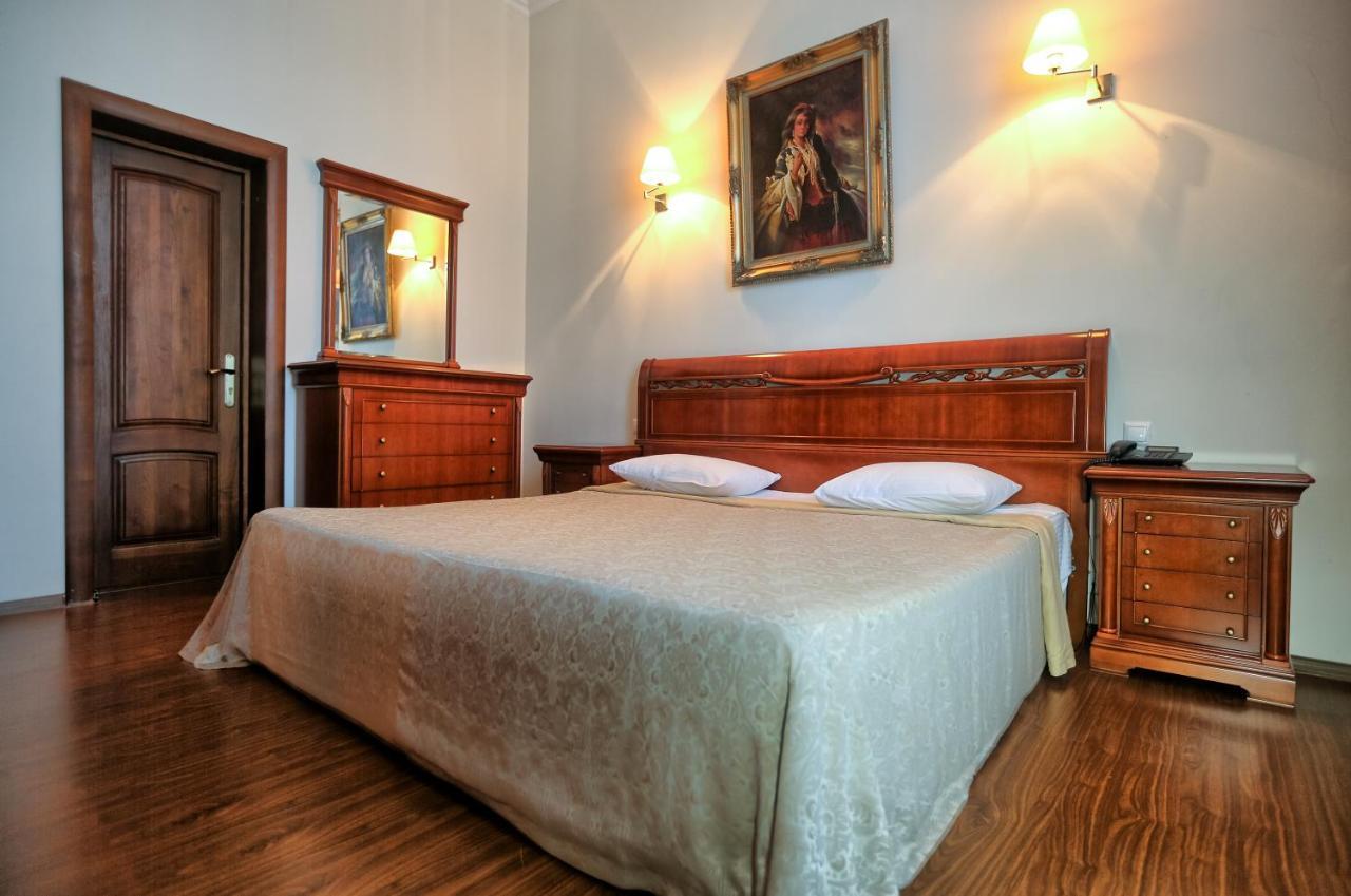Ritsa Hotel Soechoemi Buitenkant foto