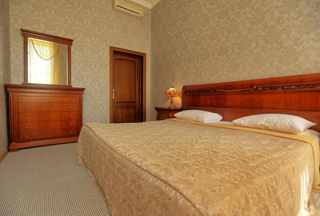 Ritsa Hotel Soechoemi Buitenkant foto